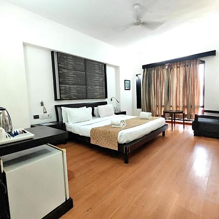 The Sky Imperial, Gandhinagar Hotel Екстериор снимка