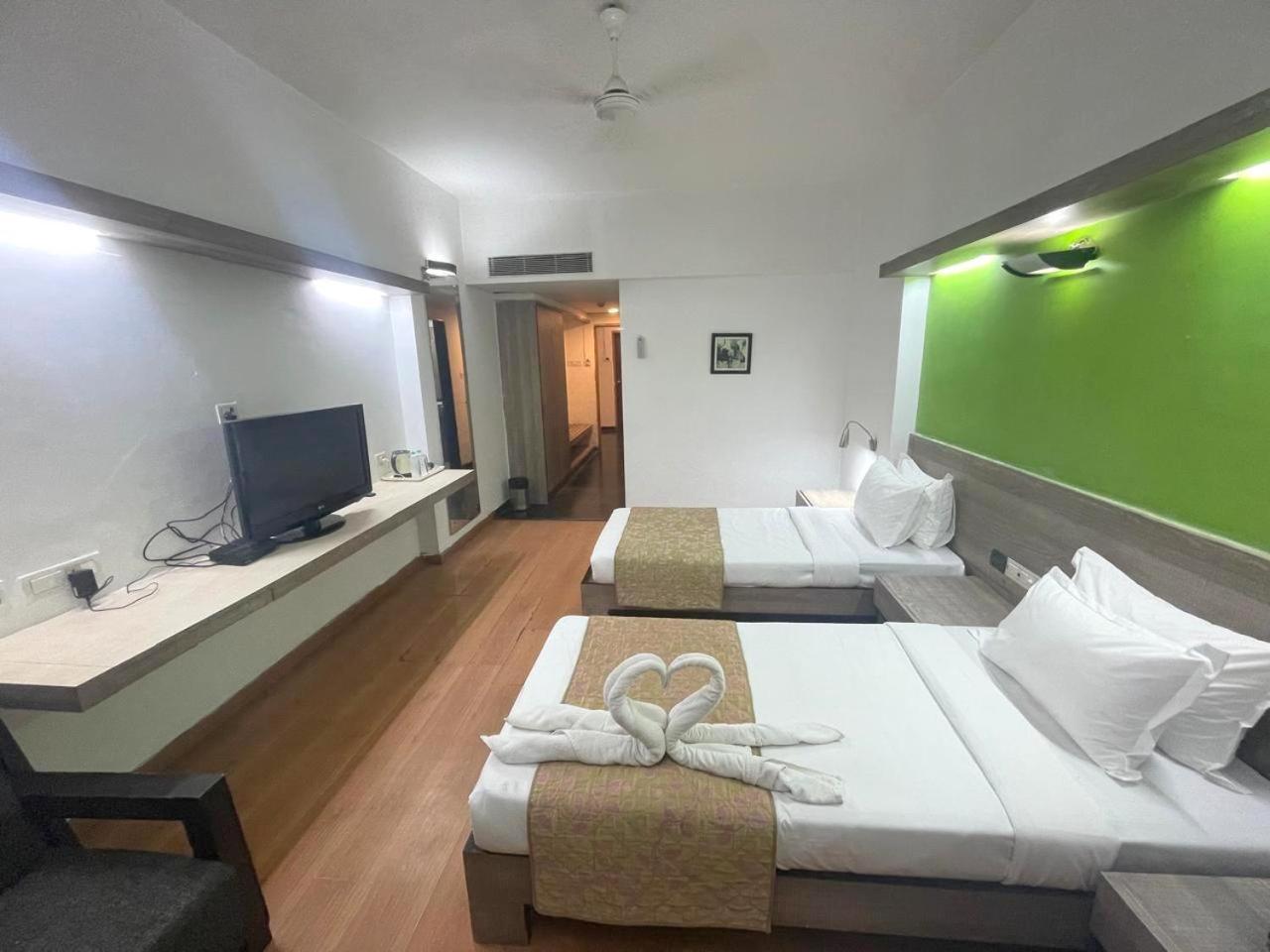 The Sky Imperial, Gandhinagar Hotel Екстериор снимка