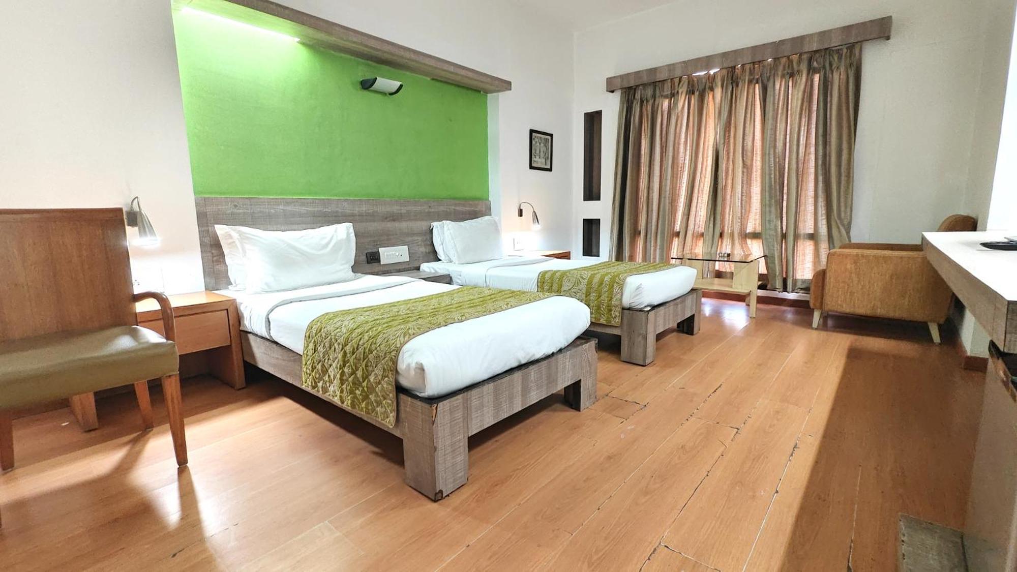 The Sky Imperial, Gandhinagar Hotel Екстериор снимка